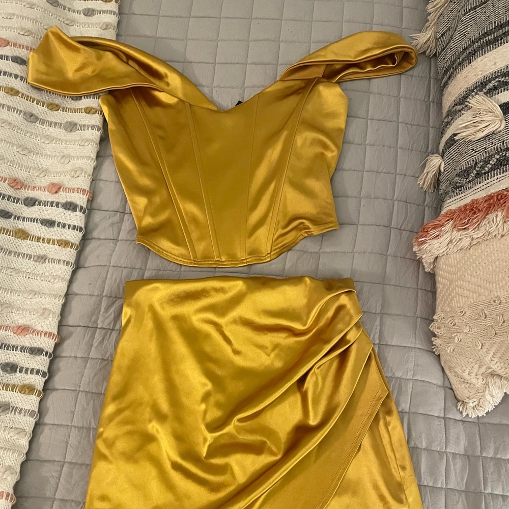 Gold two piece set!
